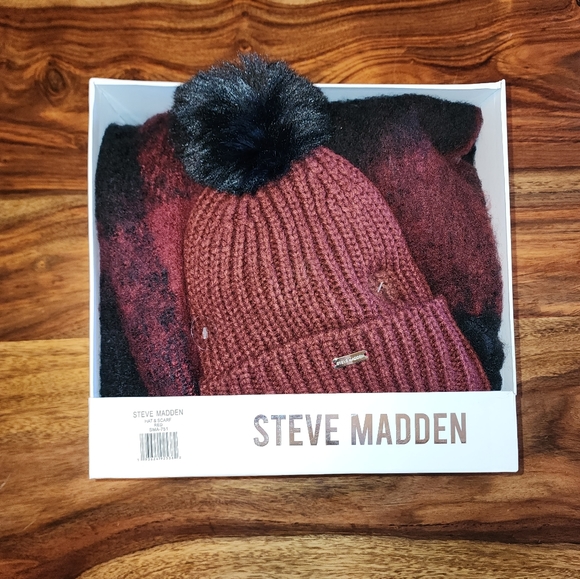 Steve Madden Other - NWT!Steve madden beanie and scarf